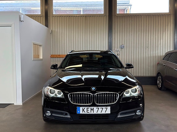 BMW 520d 3 of 5