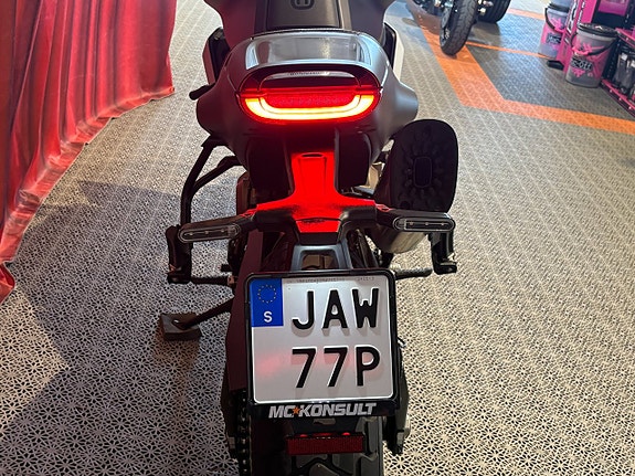 Husqvarna 801 SVARTPILEN 7 of 16