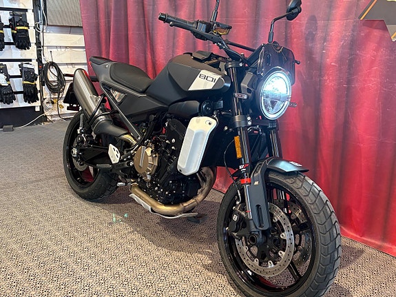 Husqvarna 801 SVARTPILEN 2 of 16