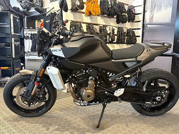 Husqvarna 801 SVARTPILEN 9 of 16