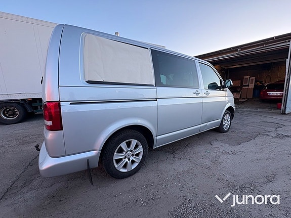 Volkswagen Multivan 2 of 5