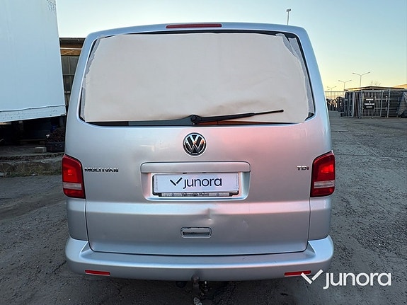 Volkswagen Multivan 6 of 13