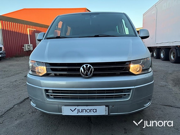 Volkswagen Multivan 8 of 13