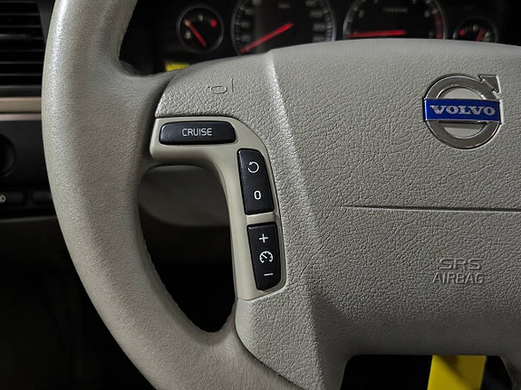 Volvo V70 17 of 23