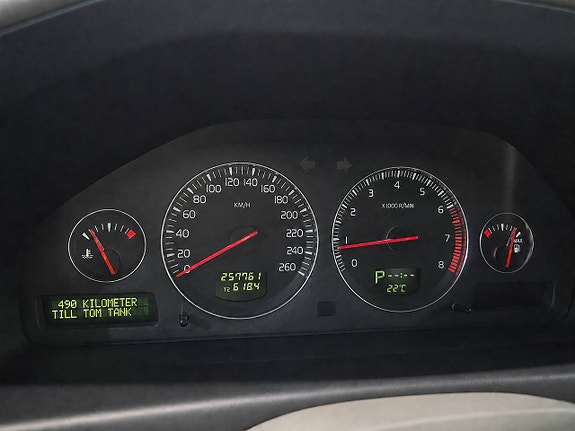 Volvo V70 16 of 23
