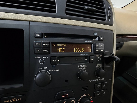 Volvo V70 19 of 23