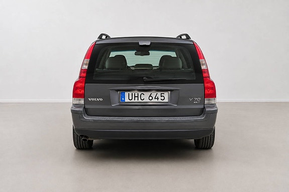 Volvo V70 6 of 23