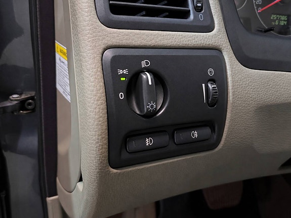 Volvo V70 15 of 23