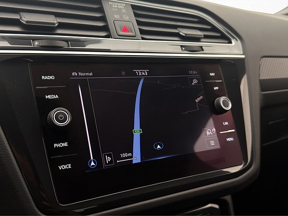 Volkswagen Tiguan 18 of 30