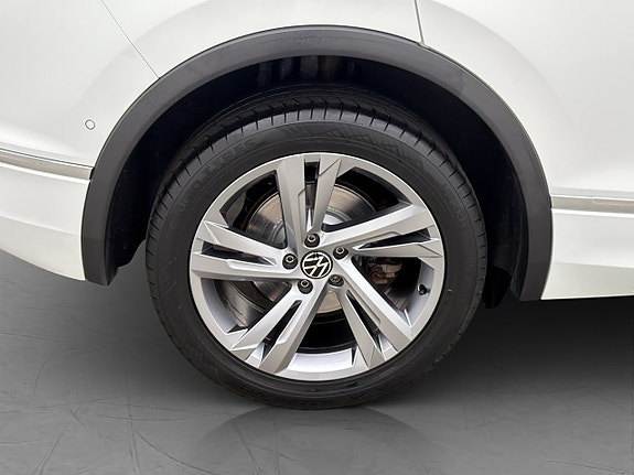Volkswagen Tiguan 30 of 30