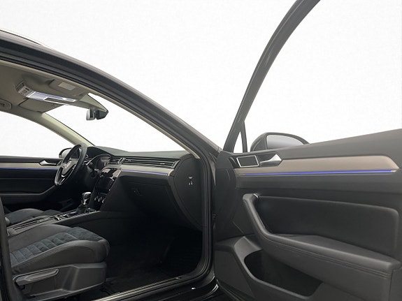 Volkswagen Passat 27 of 30