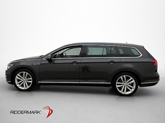 Volkswagen Passat 4 of 30