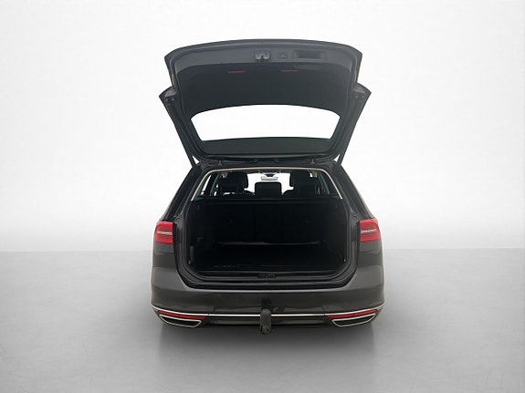 Volkswagen Passat 29 of 30