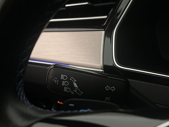 Volkswagen Passat 16 of 30