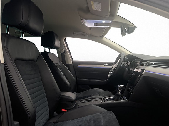 Volkswagen Passat 26 of 30