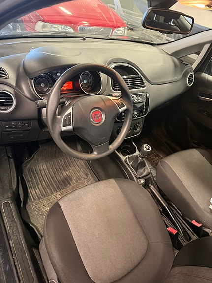Fiat Punto 6 of 8