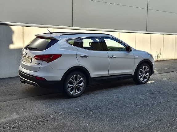 Hyundai Santa Fe 3 of 5