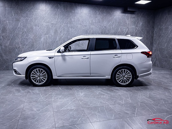 Mitsubishi Outlander 4 of 5