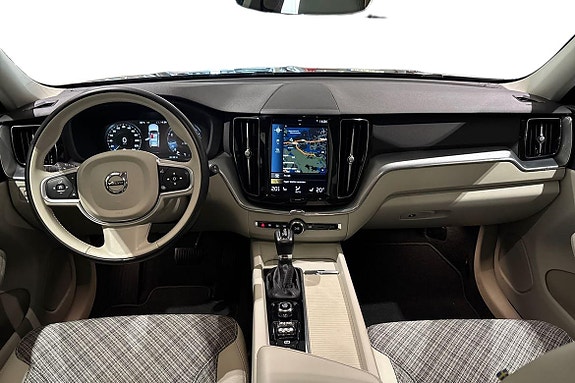 Volvo XC60 10 of 26