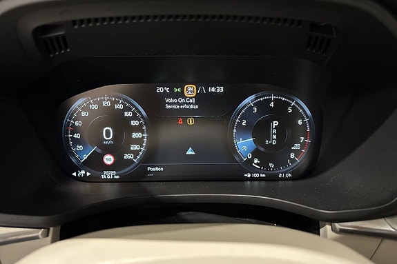 Volvo XC60 16 of 26