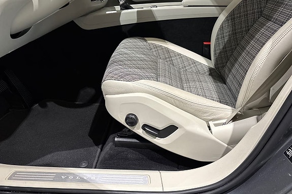 Volvo XC60 20 of 26