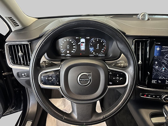 Volvo V90 Cross Country 11 of 30