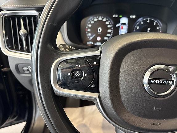 Volvo V90 Cross Country 25 of 30