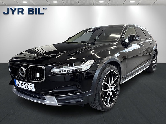 Volvo V90 Cross Country 7 of 30