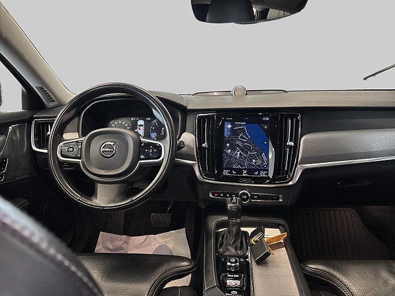 Volvo V90 Cross Country 10 of 30