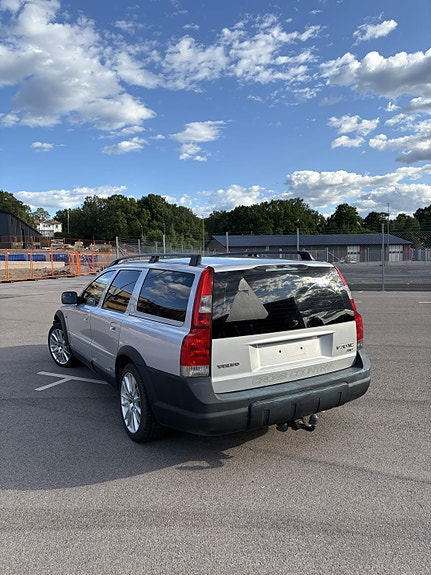 Volvo XC70 4 of 10