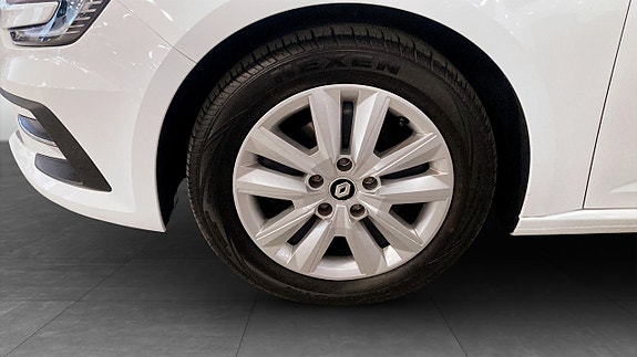 Renault Megane 9 of 13