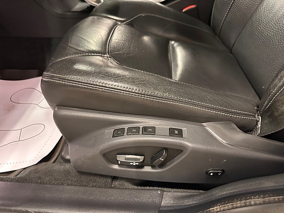 Volvo XC70 14 of 30