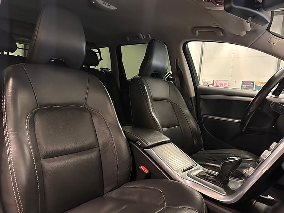 Volvo XC70 18 of 30