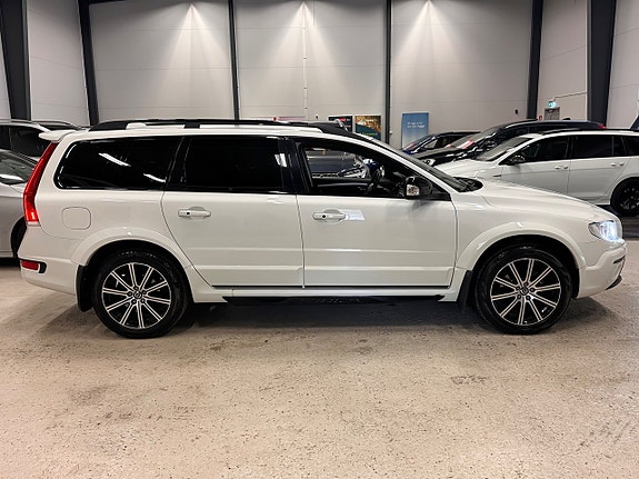 Volvo XC70 4 of 5