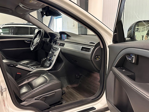 Volvo XC70 19 of 30