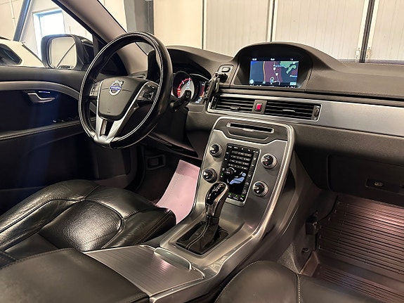 Volvo XC70 21 of 30