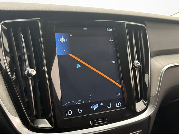 Volvo V60 26 of 30