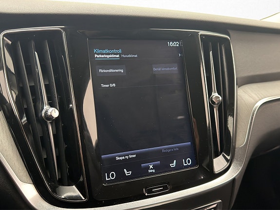 Volvo V60 25 of 30