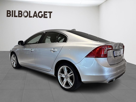 Volvo S60 3 of 5