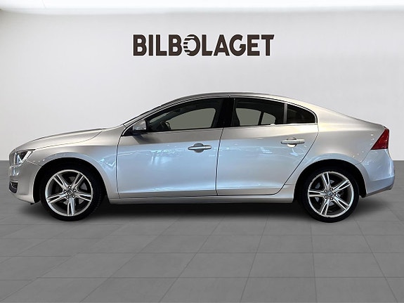 Volvo S60 2 of 5