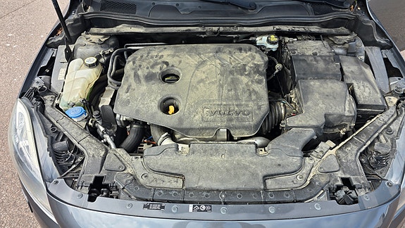 Volvo V40 14 of 22