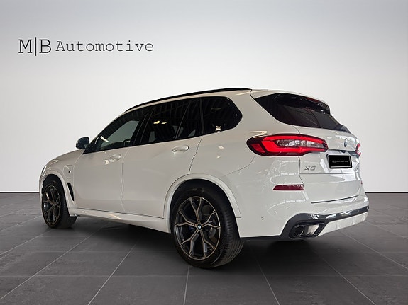 BMW X5 4 of 5