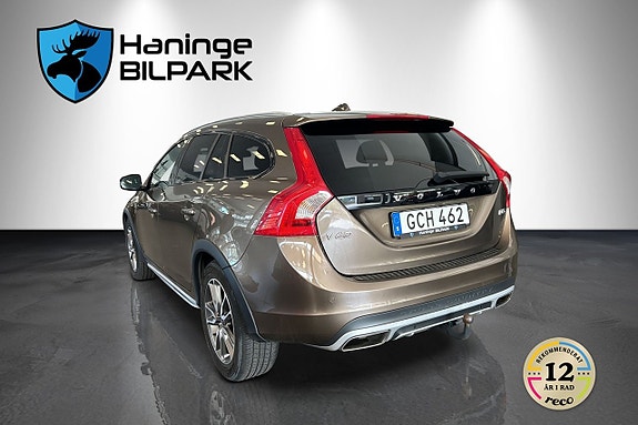 Volvo V60 Cross Country 10 of 30