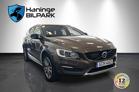 Volvo V60 Cross Country 5 of 30