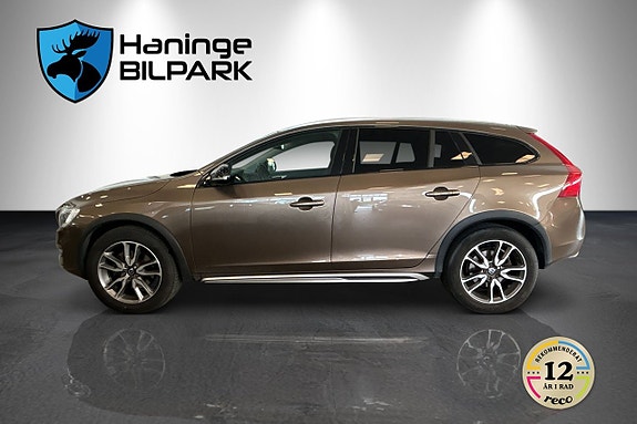Volvo V60 Cross Country 12 of 30