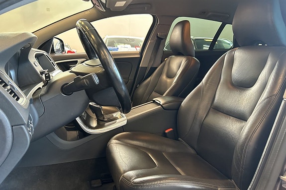 Volvo V60 Cross Country 17 of 30