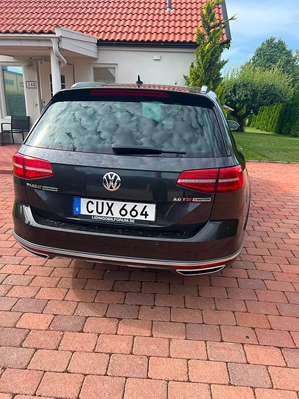 Volkswagen Passat Alltrack 5 of 5