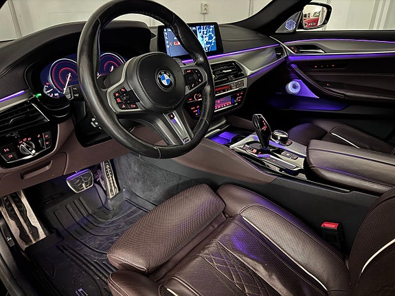 BMW M550i 7 of 30