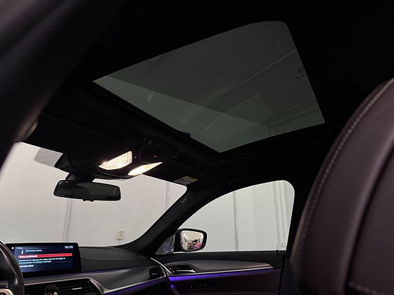 BMW M550i 15 of 30