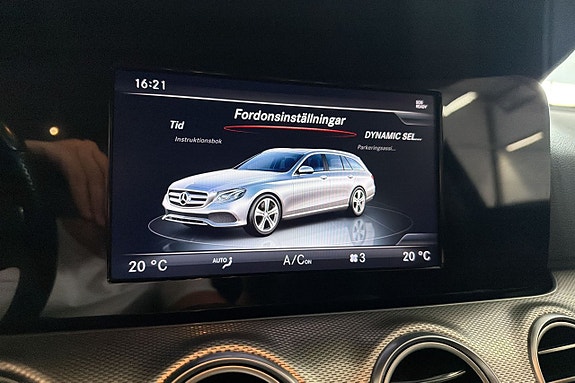 Mercedes-Benz E220 20 of 26